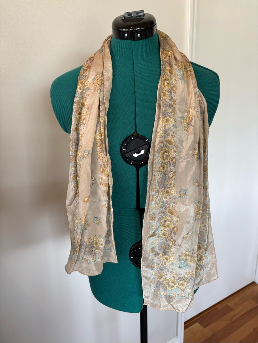 Liz Claiborne 90s silk silver grey floral print scarf EUC